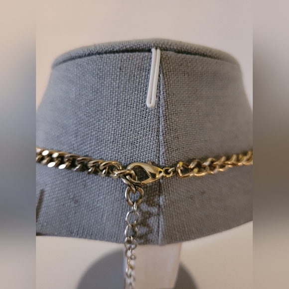 Vintage Peach, Tan, and Gold Necklace - Picture 6 of 6